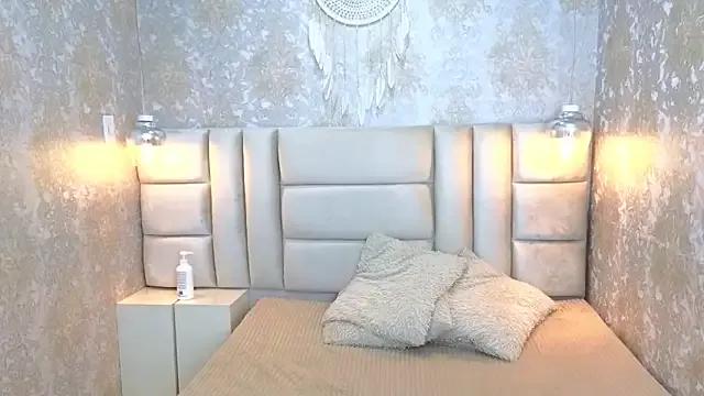 Freechat EdnaJarath on StripChat