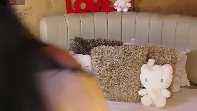 EllieMartini on StripChat 