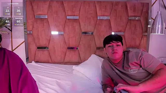 Freechat EmilyANDrew_ on StripChat