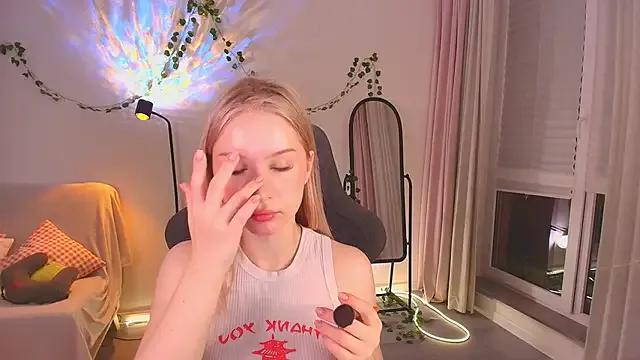 StripChat Eva_Davi is Freechat Eva_Davi — SQUIRT LIKE NAGARA FALLS