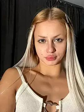 FavoriteKira — I want a laptop