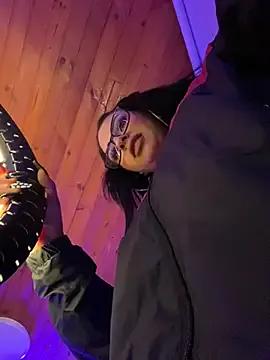 Freechat Hilary_pinkk on StripChat