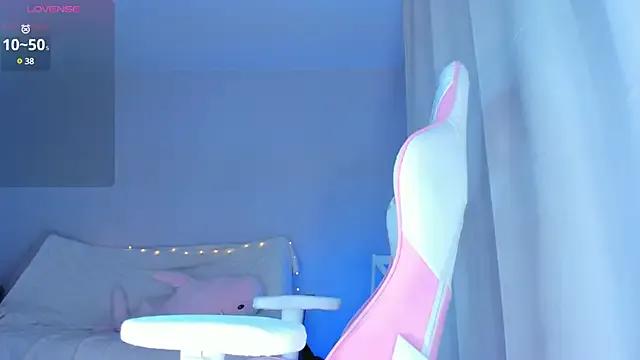 JennyWoody on StripChat 