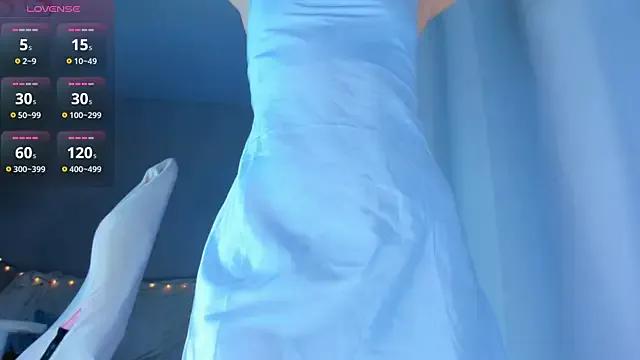 JennyWoody on StripChat 