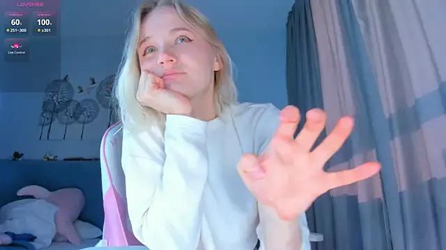 JennyWoody on StripChat 