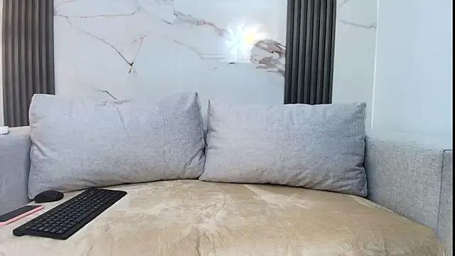 Freechat JulietaMills on StripChat