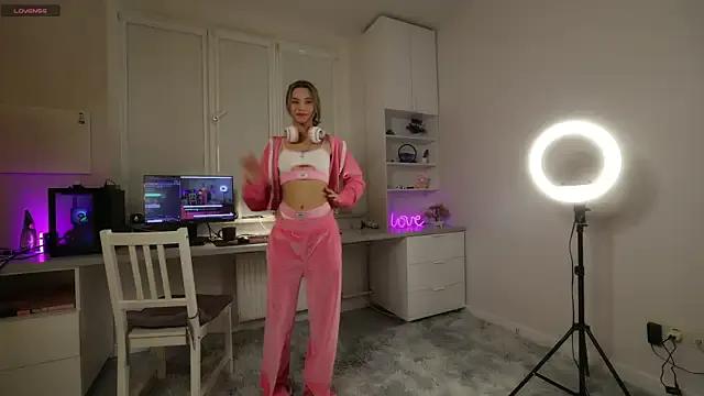 lovekissmes — take off shorts