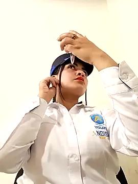 Freechat MAYE__13 on StripChat