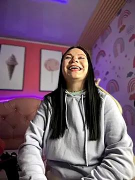 Freechat Megaan__More on StripChat