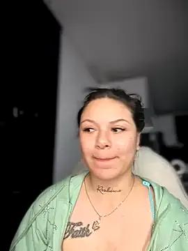 Freechat Megaan__More on StripChat