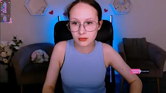 Freechat mona_cloud on StripChat