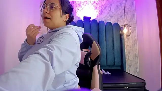 Private nalalye_cruzz_ on StripChat