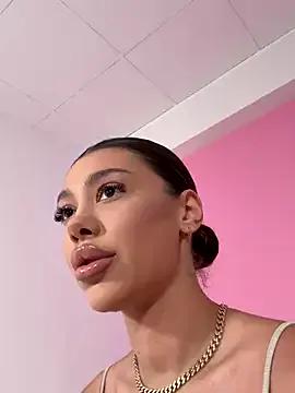 Freechat NatyDesiree on StripChat