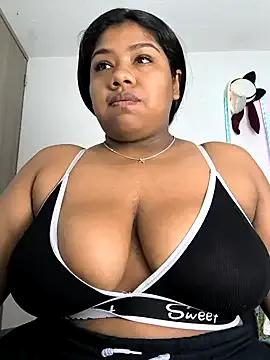 paola091 — Show my Tits-