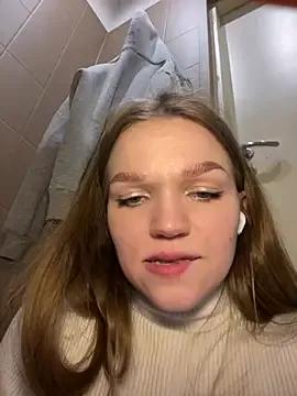 Freechat Porn_cornn on StripChat