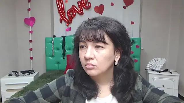 Freechat SelenaFly on StripChat