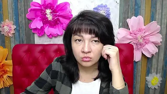 Freechat SelenaFly on StripChat