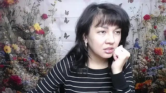 Freechat SelenaFly on StripChat