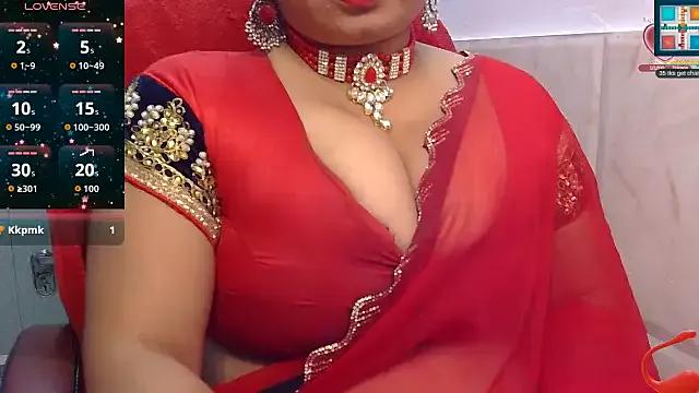 StripChat Sexy_Regina is Freechat Sexy_Regina — remove sari