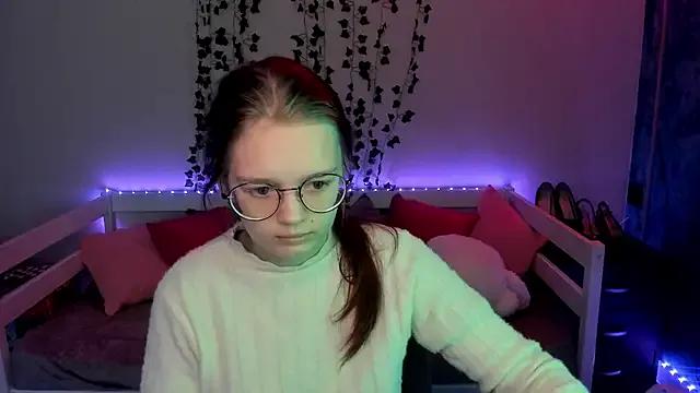 StripChat shy_elina01 is Freechat shy_elina01 — Make me change my outfit!