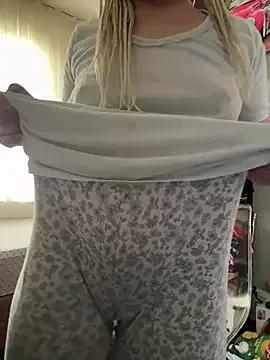 Freechat squirtgame on StripChat