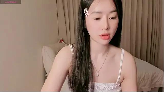 Freechat strawberry-ni on StripChat