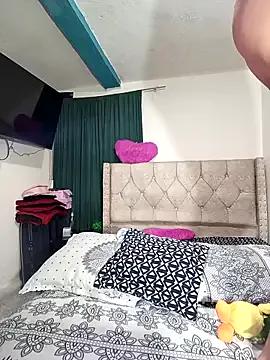 StripChat Susan-Rumiee is Freechat Susan-Rumiee — My ass full of oil + WHIP *5