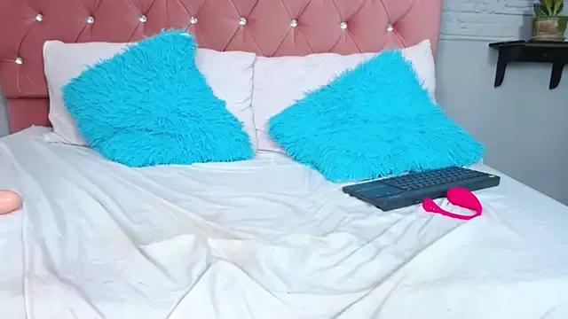 Freechat xandrinakarzon on StripChat