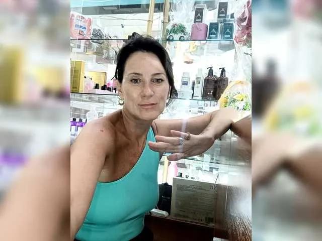Agnes77 on BongaCams