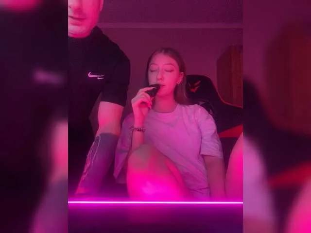 AliceGirl18 on BongaCams