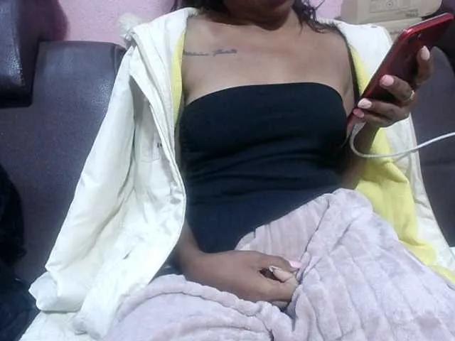Amelia25 on BongaCams