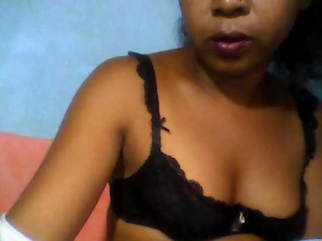 Baby-giiirl23 on BongaCams 