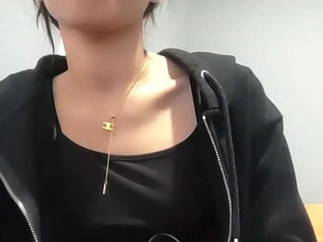 boozyArt on BongaCams