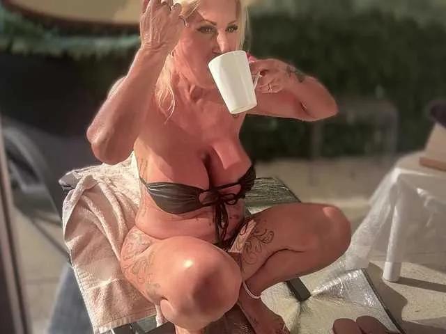 GoddessAnnaxxx on BongaCams