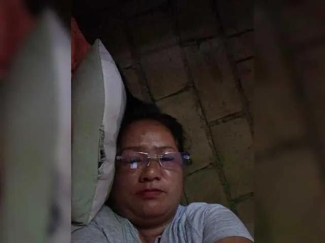 Granyummy on BongaCams
