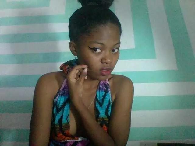 Laluna2 on BongaCams