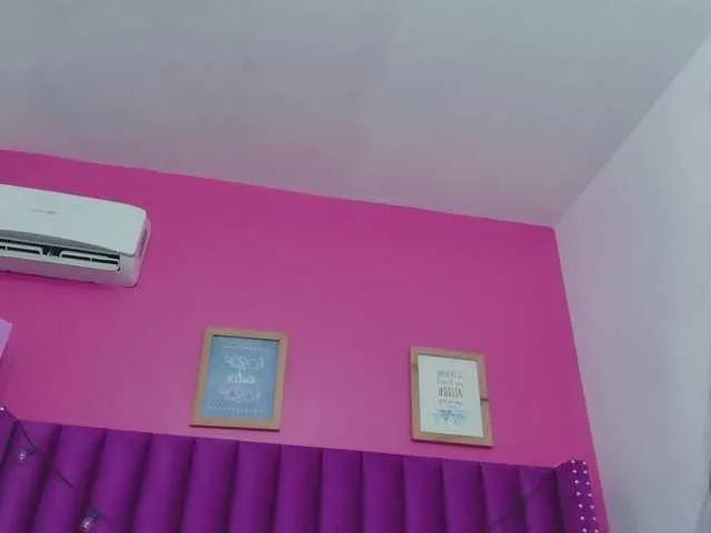 littleeemiily on BongaCams