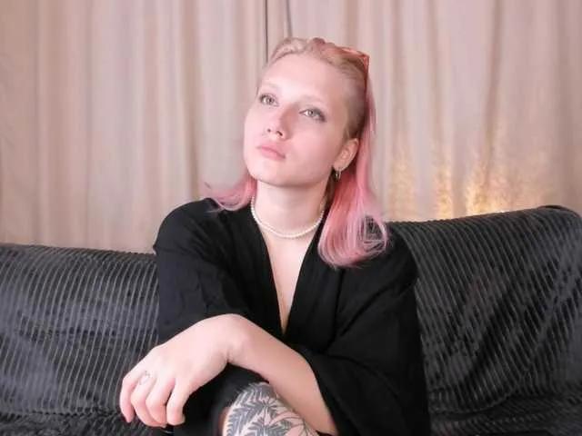 LunetteFame on BongaCams