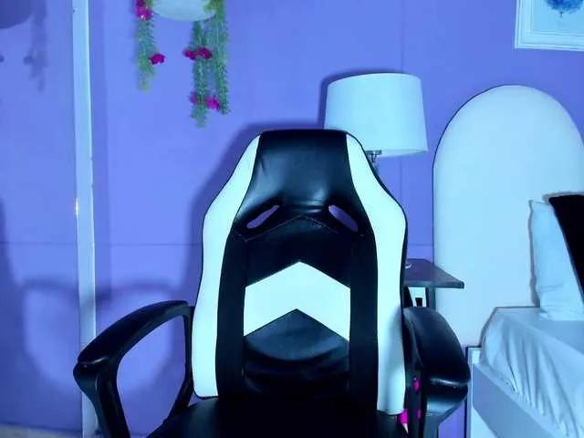 Maddy-Norton on BongaCams