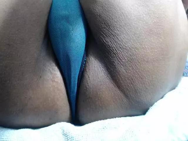 sarah-hot on BongaCams 