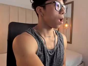 akazaboy on Chaturbate 