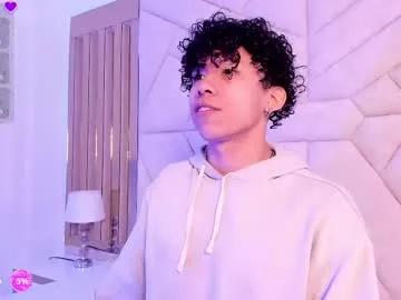 akazaboy on Chaturbate 