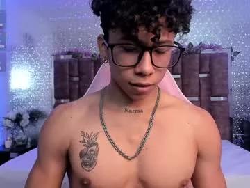 akazaboy on Chaturbate 