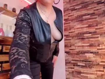 nataashawolf on Chaturbate