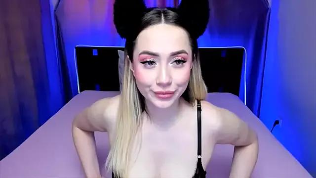 AriaSugar on StripChat 