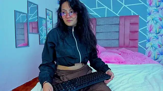 Asaray_T on StripChat 