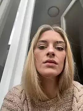 Bellalolahot on StripChat 