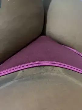 Bombomzinho15 on StripChat 