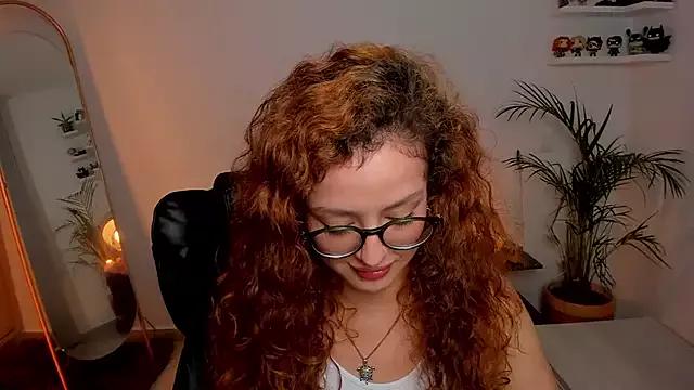Cassandra_Caiin on StripChat 
