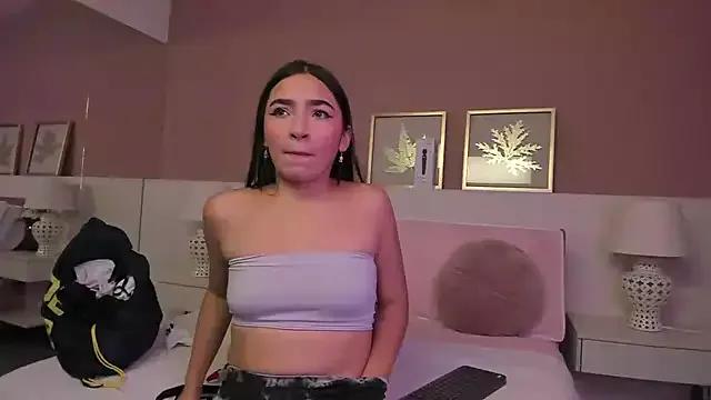 Emma__1 on StripChat 